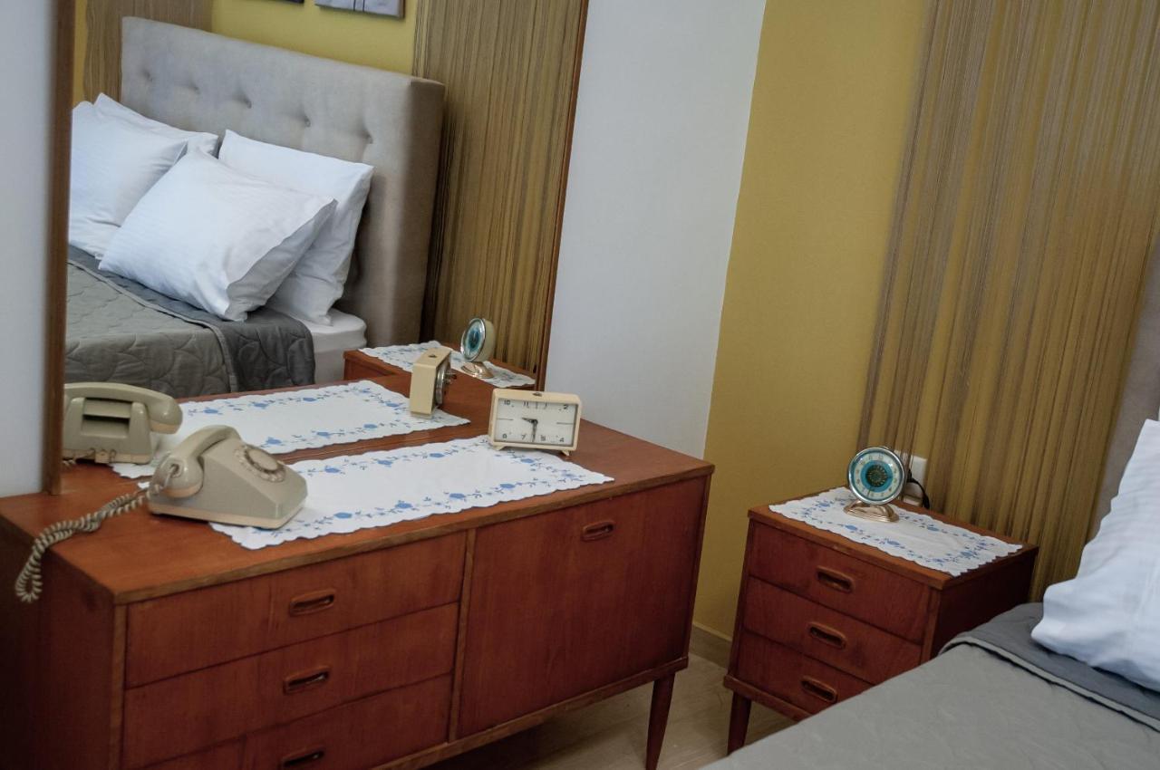 Mid Century Modern Apartment - Atelier Olümpia Kültér fotó